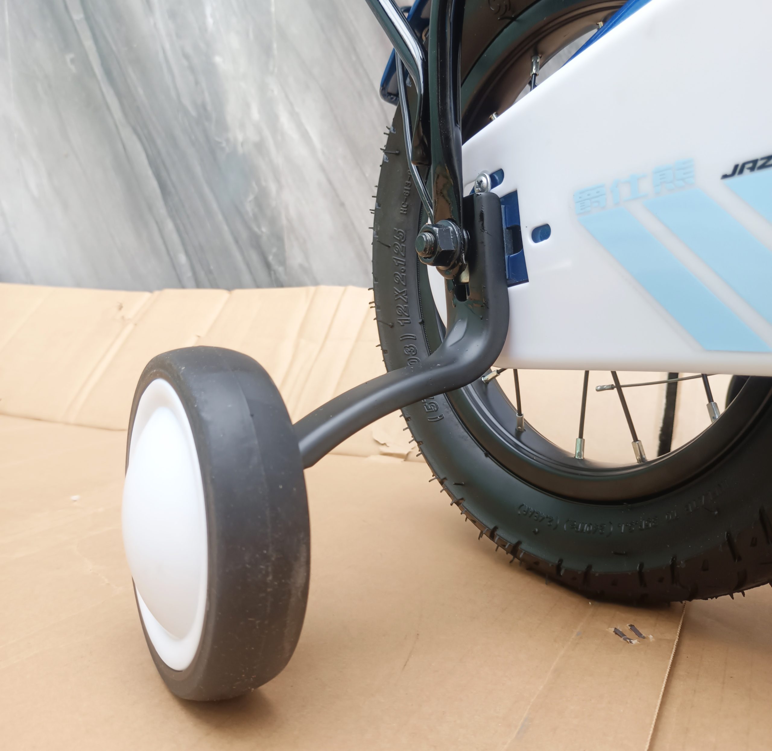 Xe đạp Jazz Bear 2308 xanh - 12 inch IMG 20251016 081621 scaled