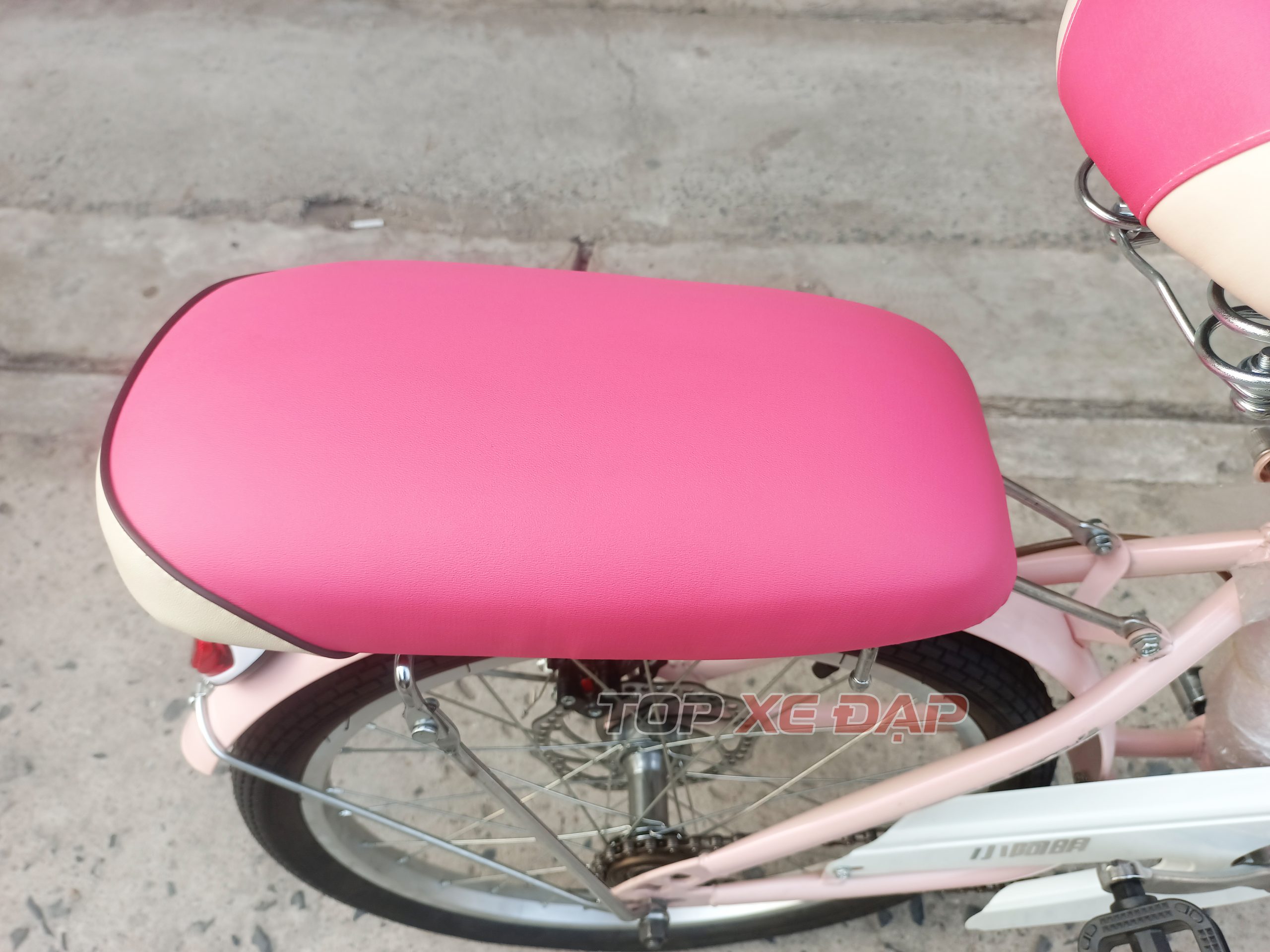 Đệm yên sau cao cấp gắn baga xe đạp, xe điện | Xanh Đỏ Hồng IMG 20260411 164435 scaled