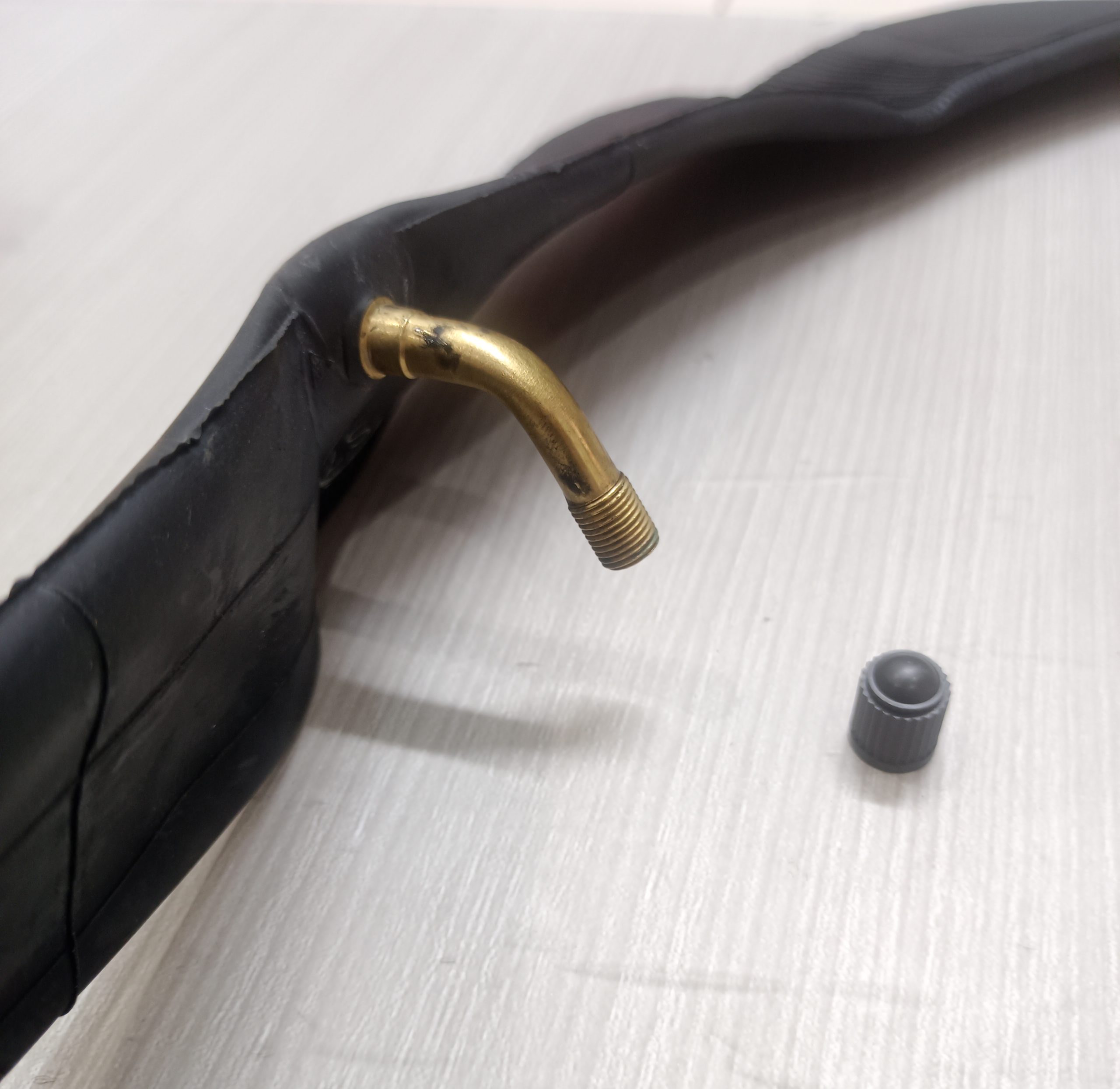 Ruột Xe Đạp DRC 18x2.125/2.5 Van Cong IMG 20260412 111236 scaled