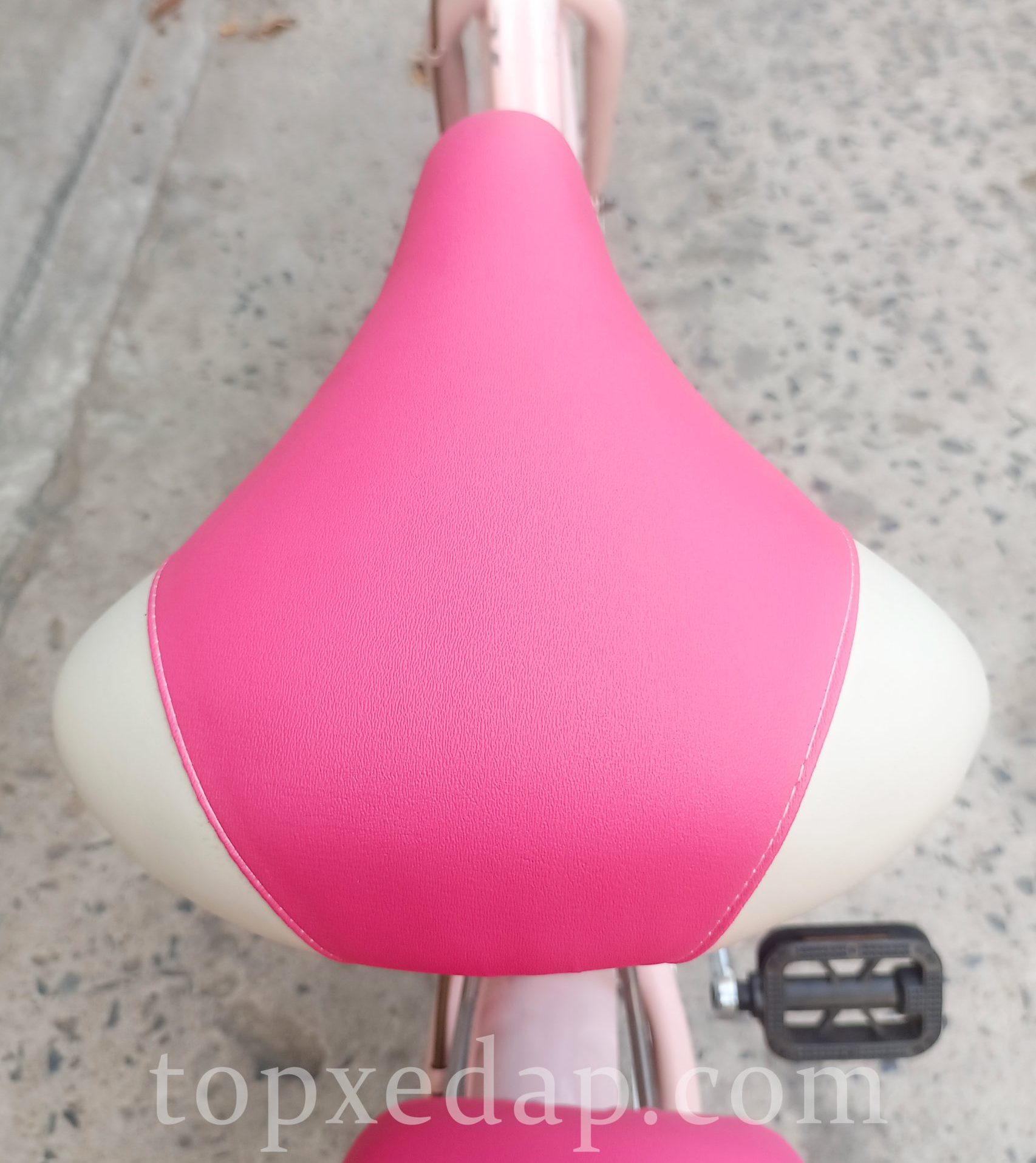 Yên Xe Đạp Phổ Thông Bản Lớn Êm Ái Độ Bền Cao IMG 20260411 164332 scaled e1780137507474