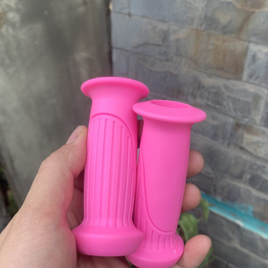 Tay Nắm Xe Đạp Trẻ Em Cao Su Dày Êm Mềm Chống Trượt IMG 0895 scaled e1780398596949